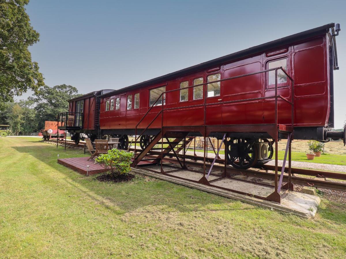 The Carriage At High Barn Heritage هالستيد المظهر الخارجي الصورة